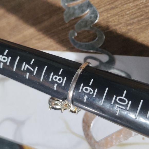 Pear Cut Cubic Zirconia Gemstone Size 8.5 - Picture 3 of 5